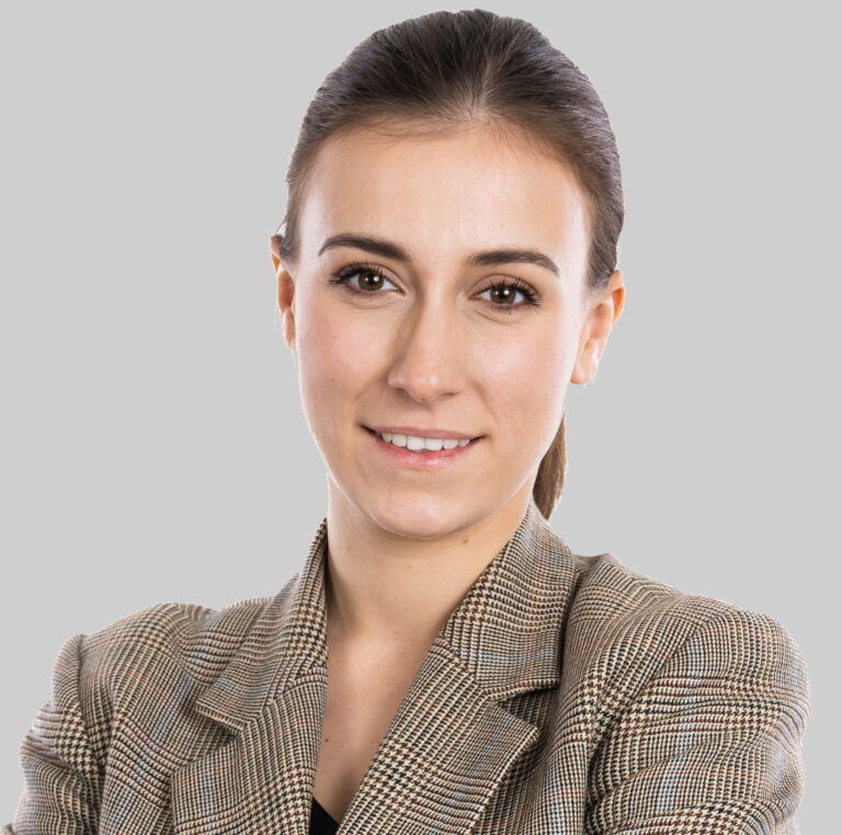 Paulina Miszkiel - Broker Nieruchomości - Freedom
