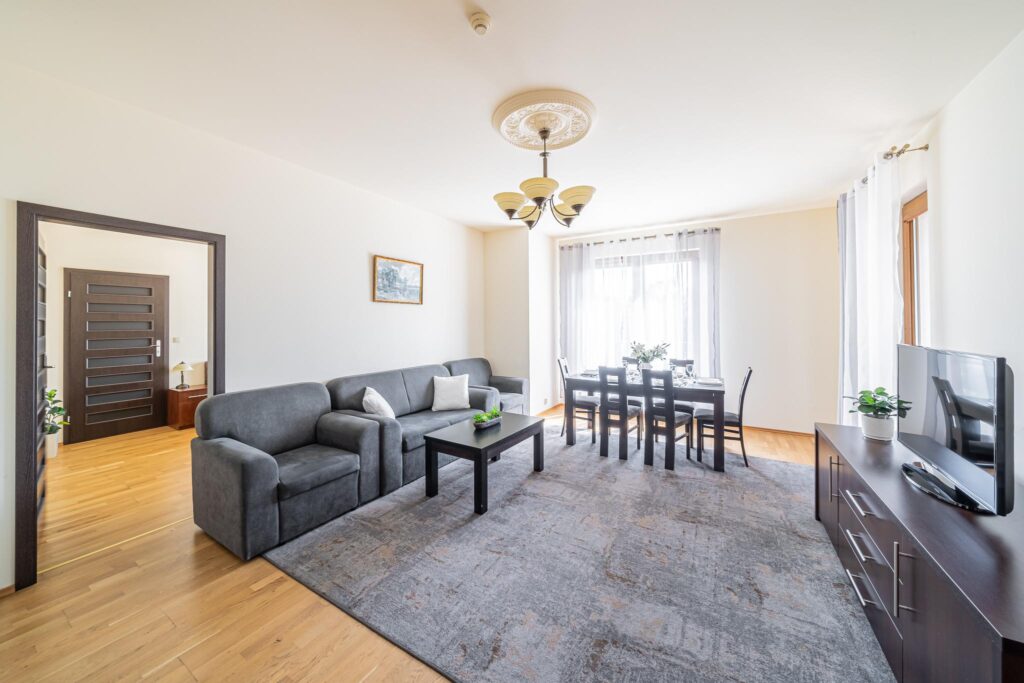 Przestronny 3-pokojowy apartament - 150 m od morza - zdjęcie 1