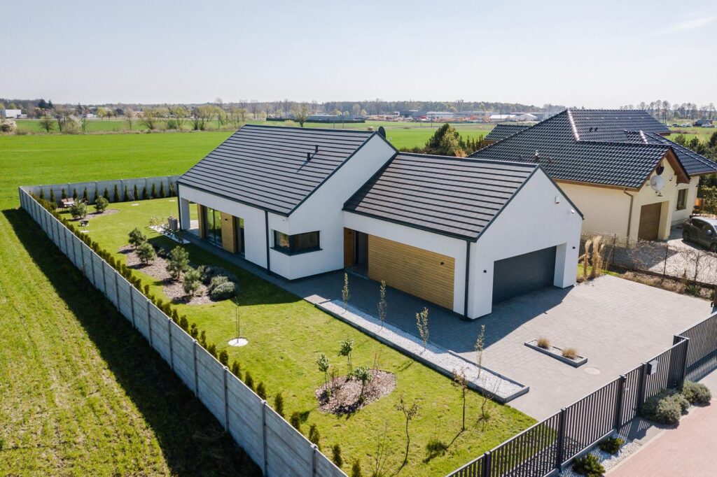 Nowy dom 145m2 + fotowoltaika/klima/działka 1012m2 - zdjęcie 1