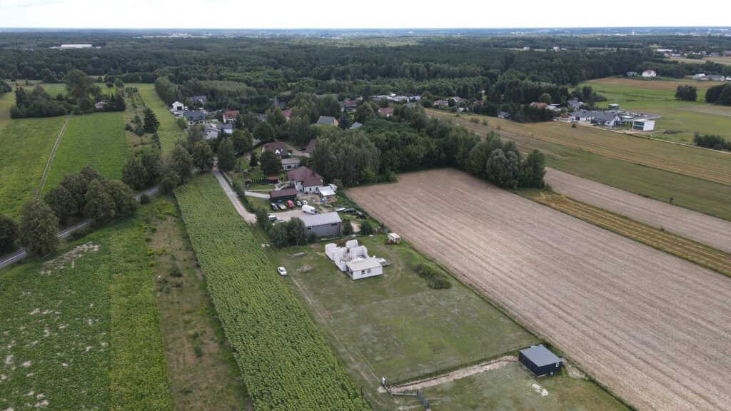 Działka budowlana - zdjęcie 1