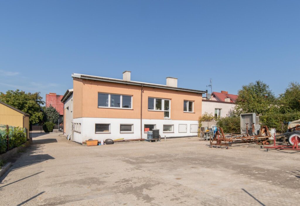 Warsztat samochodowy z zapleczem biurowym - zdjęcie 3