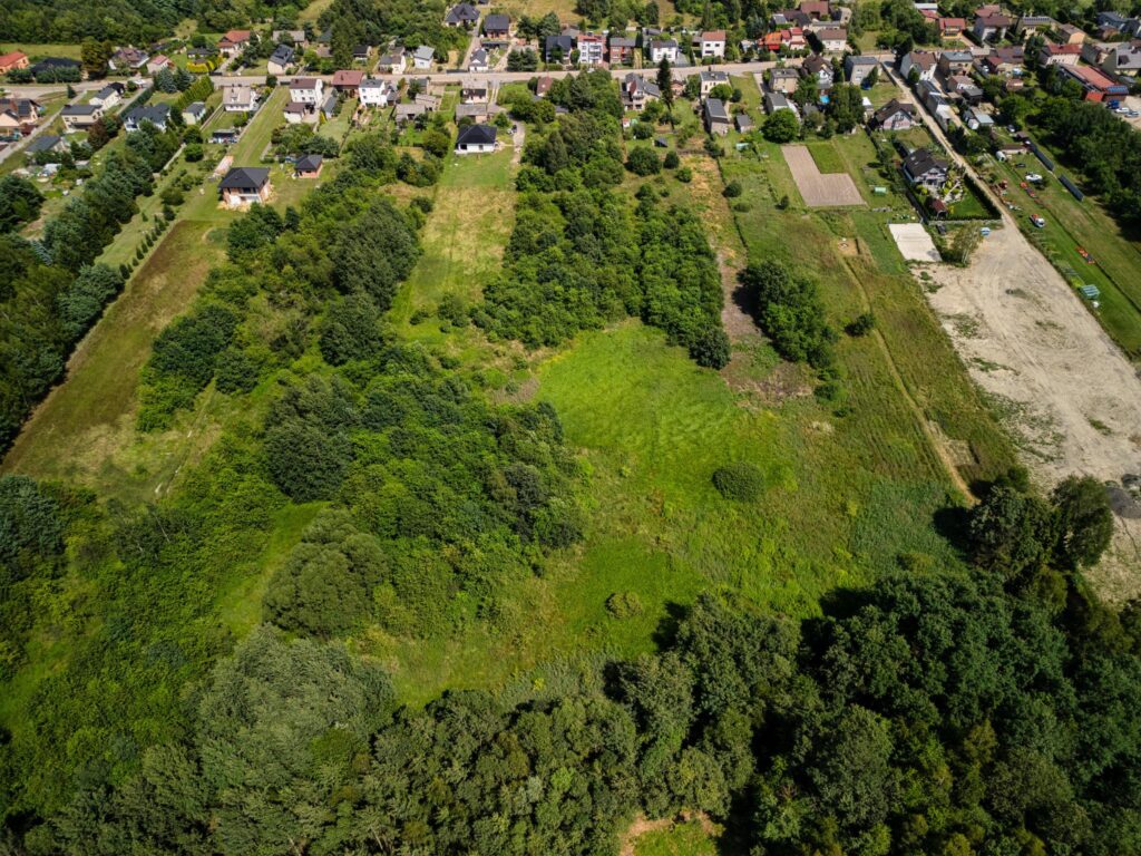 Atrakcyjna działka inwestycyjna na sprzedaż - zdjęcie 3