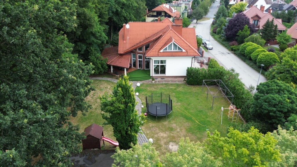 Wyjątkowy dom z ogrodem przy Parku Wolności - zdjęcie 27