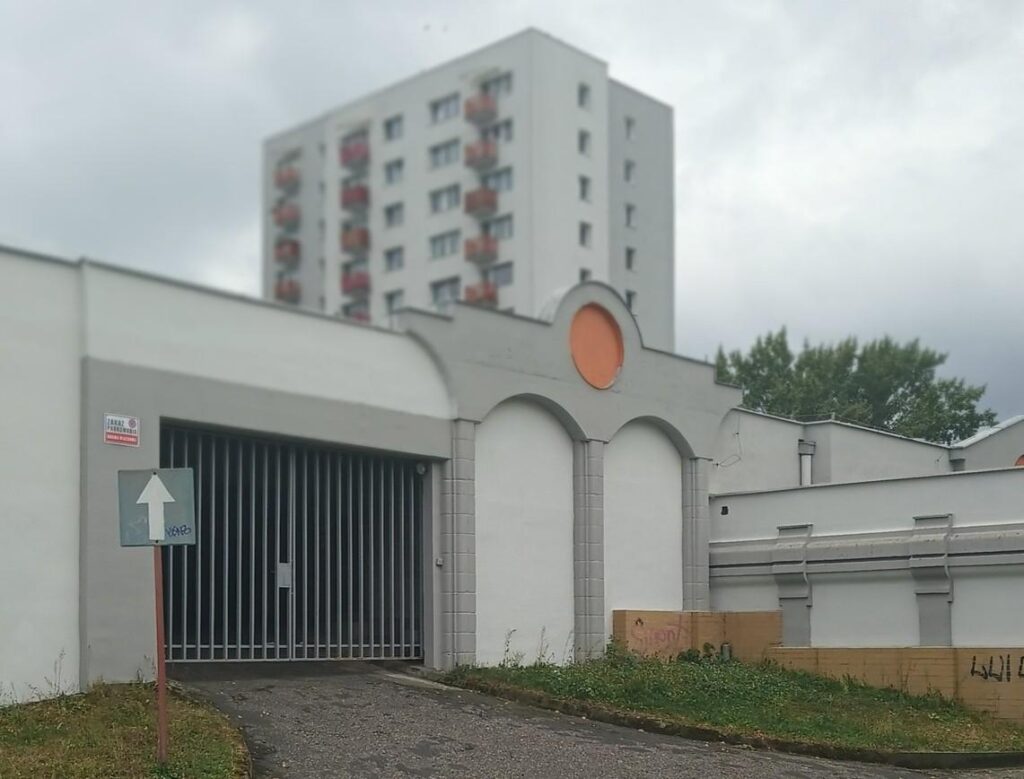 Garaż w centrum Zielonej Góry - zdjęcie 1