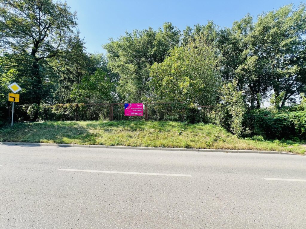 Wyjątkowa działka budowlana w Centrum Ciechanowa - zdjęcie 1