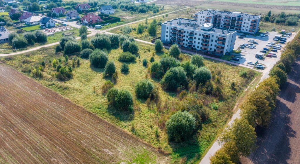 Działki pod zabudowę mieszkaniową wielorodzinną - zdjęcie 6