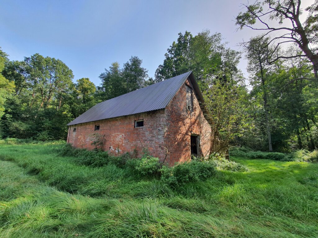 "Gajówka Smuga " - Dworek w lesie z historią - zdjęcie 7