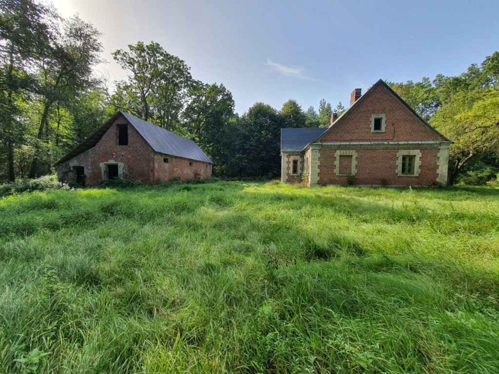 "Gajówka Smuga " - Dworek w lesie z historią - zdjęcie 5
