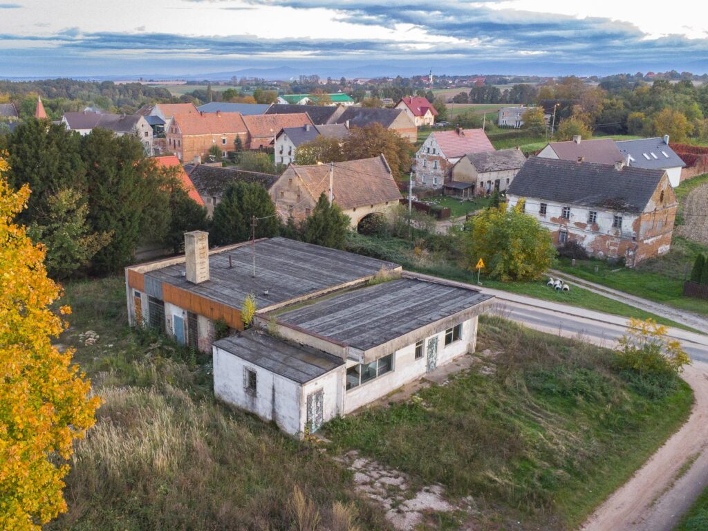 Budynek usługowo-handlowy w Kłodoboku + projekt - zdjęcie 6