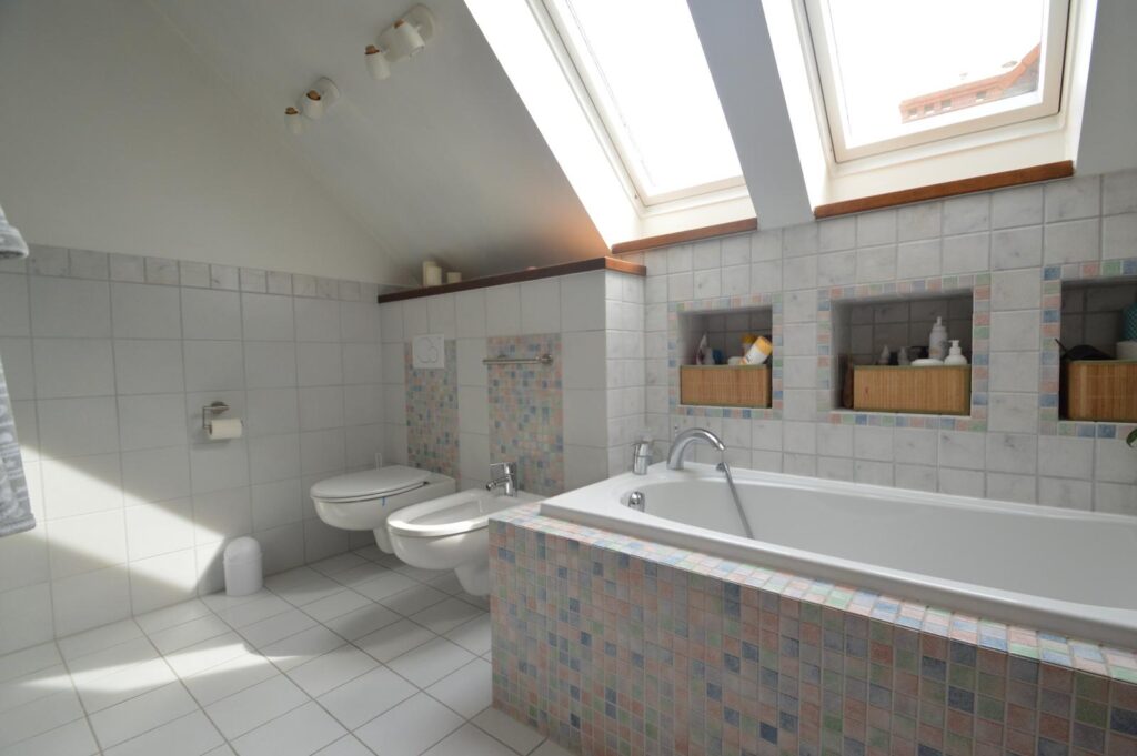 Podwójny dom. Stylowy i komfortowy. Garaż. Sauna. - zdjęcie 8