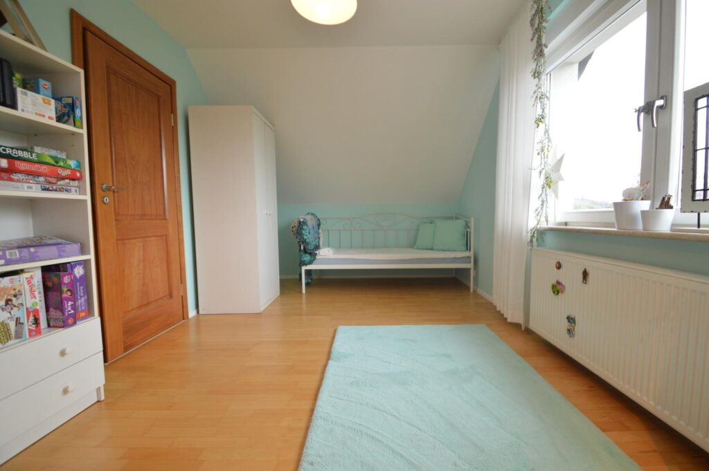 Podwójny dom. Stylowy i komfortowy. Garaż. Sauna. - zdjęcie 17