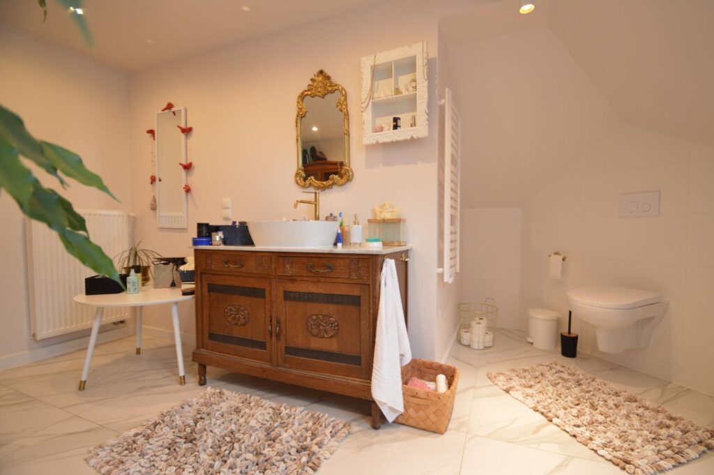 Podwójny dom. Stylowy i komfortowy. Garaż. Sauna. - zdjęcie 25
