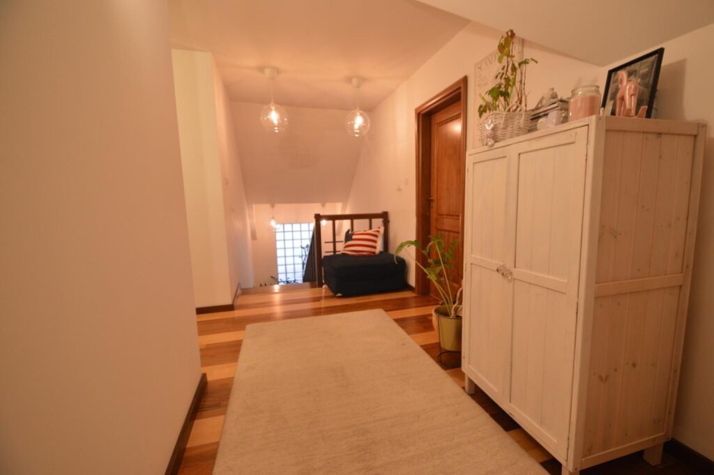 Podwójny dom. Stylowy i komfortowy. Garaż. Sauna. - zdjęcie 26