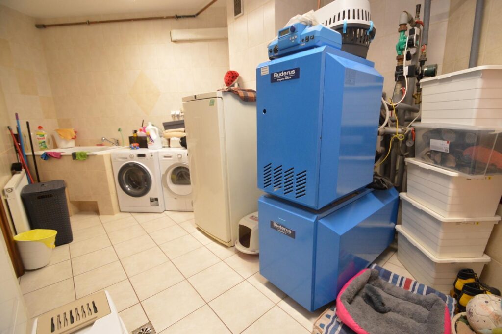 Podwójny dom. Stylowy i komfortowy. Garaż. Sauna. - zdjęcie 27