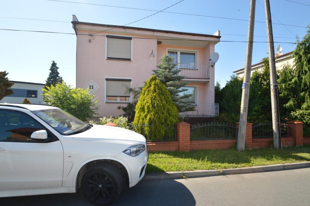 Wolnostojący do 4 pokoje - oferta sprzedaży - zdjęcie 3