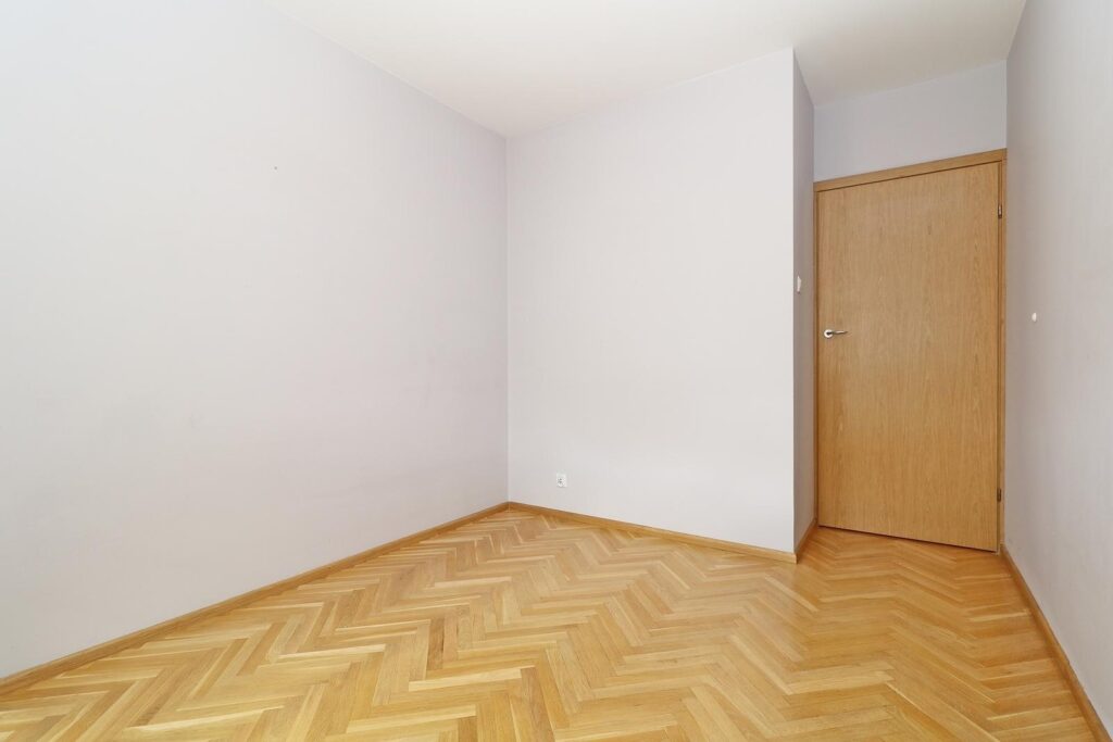Nowe Miasto/3 pokoje/garaż/piwnica - zdjęcie 6