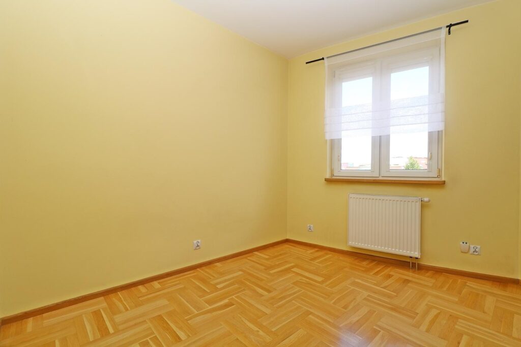 Nowe Miasto/3 pokoje/garaż/piwnica - zdjęcie 7