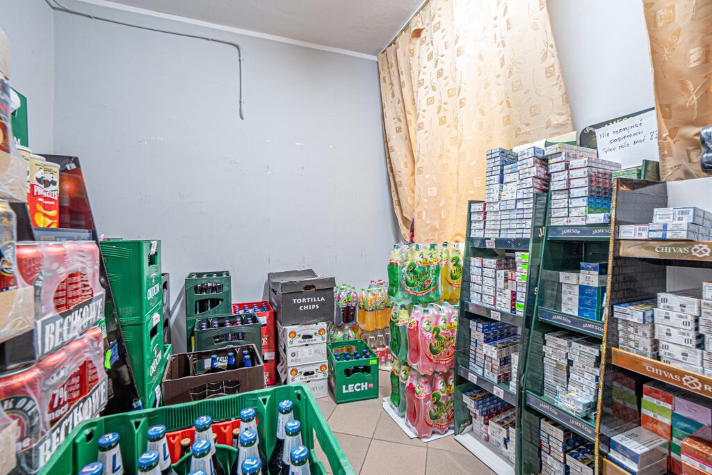 Na sprzedaż lokal użytkowy, parter, duże witryny - zdjęcie 12