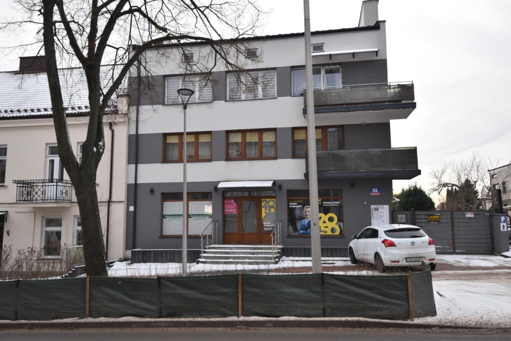 Lokal handlowo-usługowy do wynajęcia - zdjęcie 2