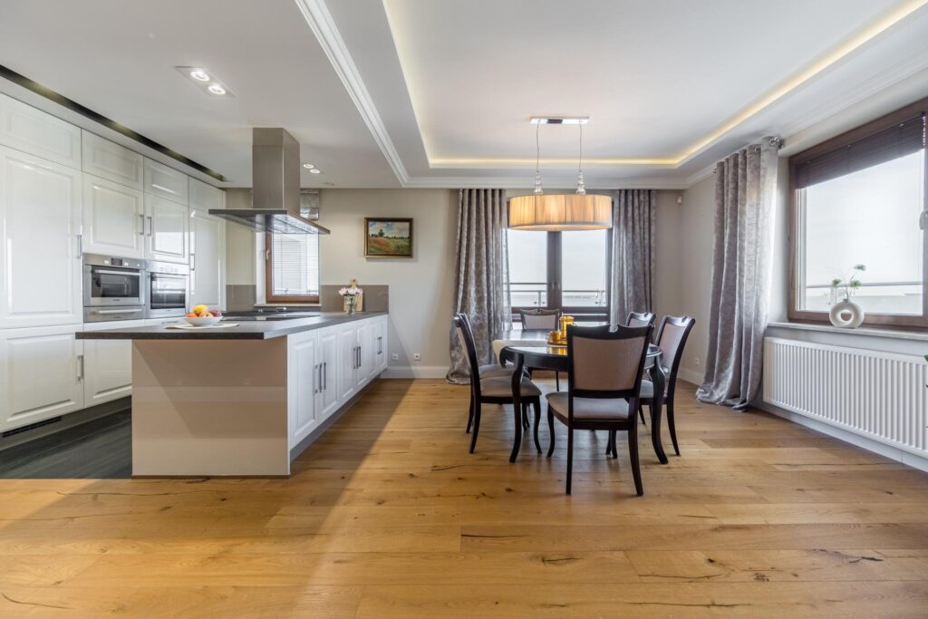 Piękny apartament z widokiem na 3 strony świata - zdjęcie 3