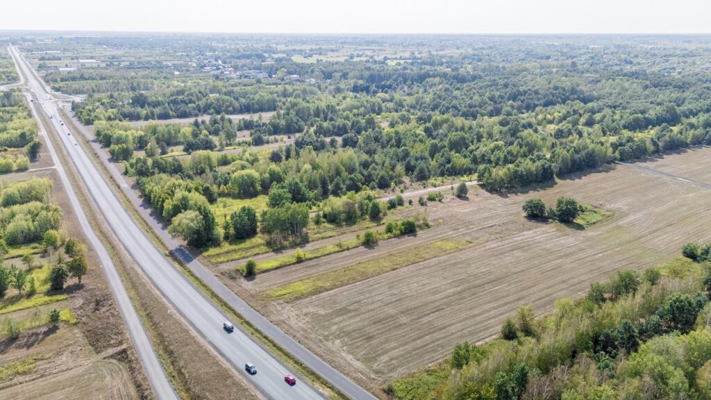 Działka inwestycyjna przy drodze 801 - zdjęcie 7