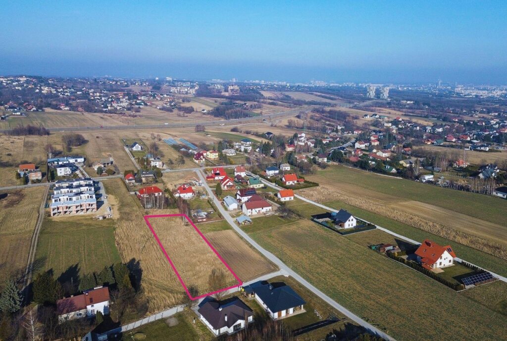 Działki w Racławówce 35,8ar z warunkami zabudowy - zdjęcie 1