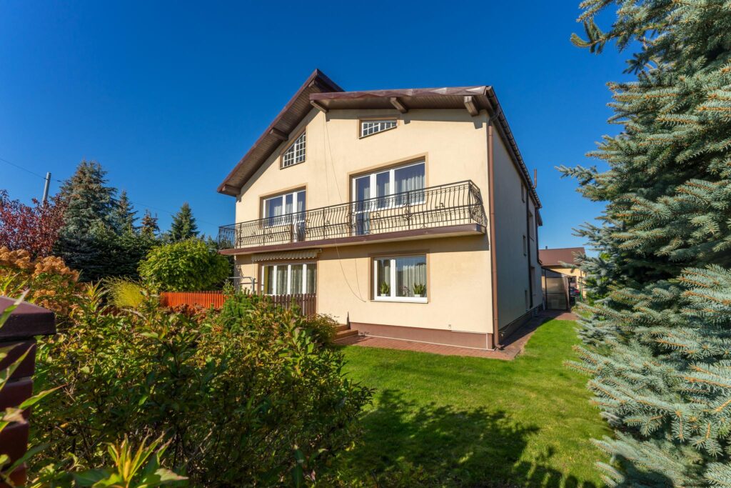 Dom 204 m² z warsztatem – idealny wybór! - zdjęcie 1