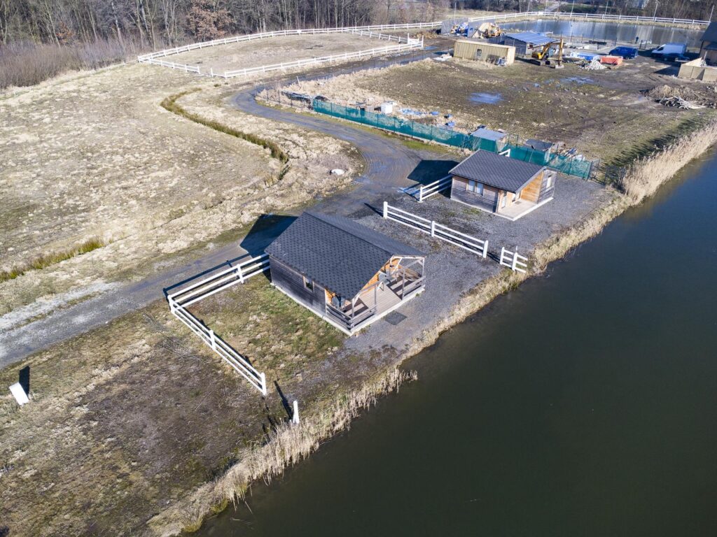 ,,Łowisko"- dom, stawy i domki letniskowe - 20 ha! - zdjęcie 8