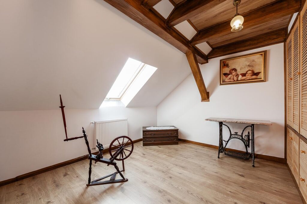 Sprzedam Dom Elbląg/Bielnik II, nad Nogatem. Cegła, mur pruski, wiele elementów drewnianych i kamień - zdjęcie 14