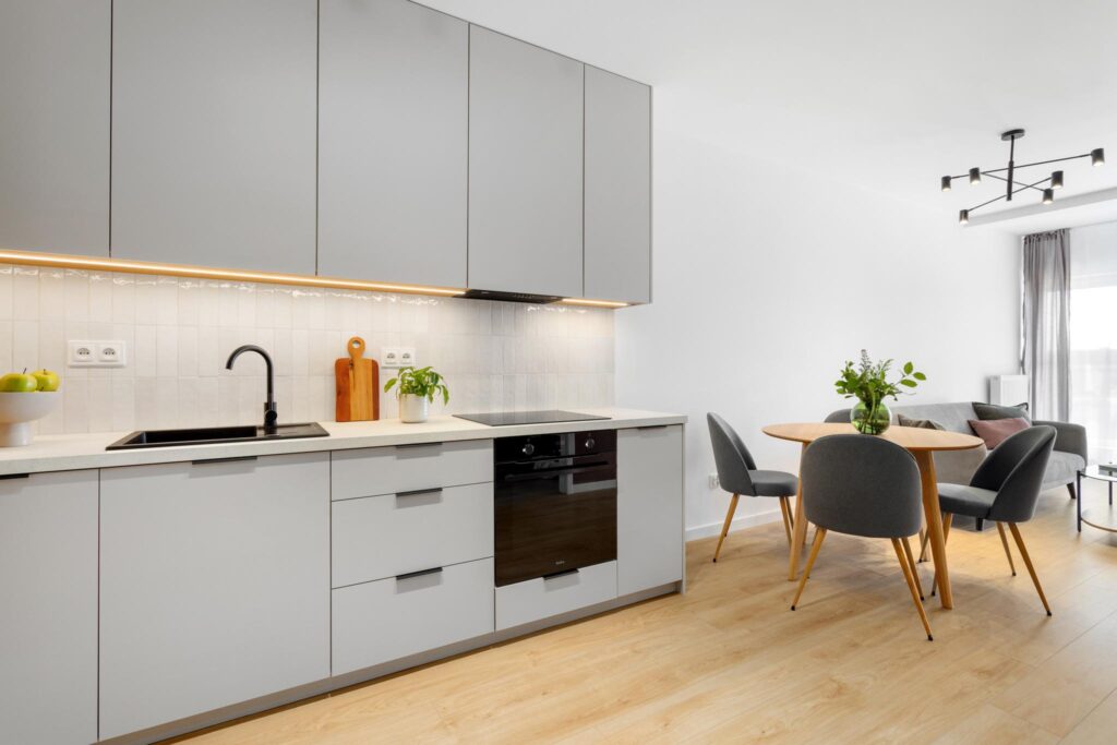 Gotowe urządzone 45m2/ balkon/ komórka lokatorska - zdjęcie 1