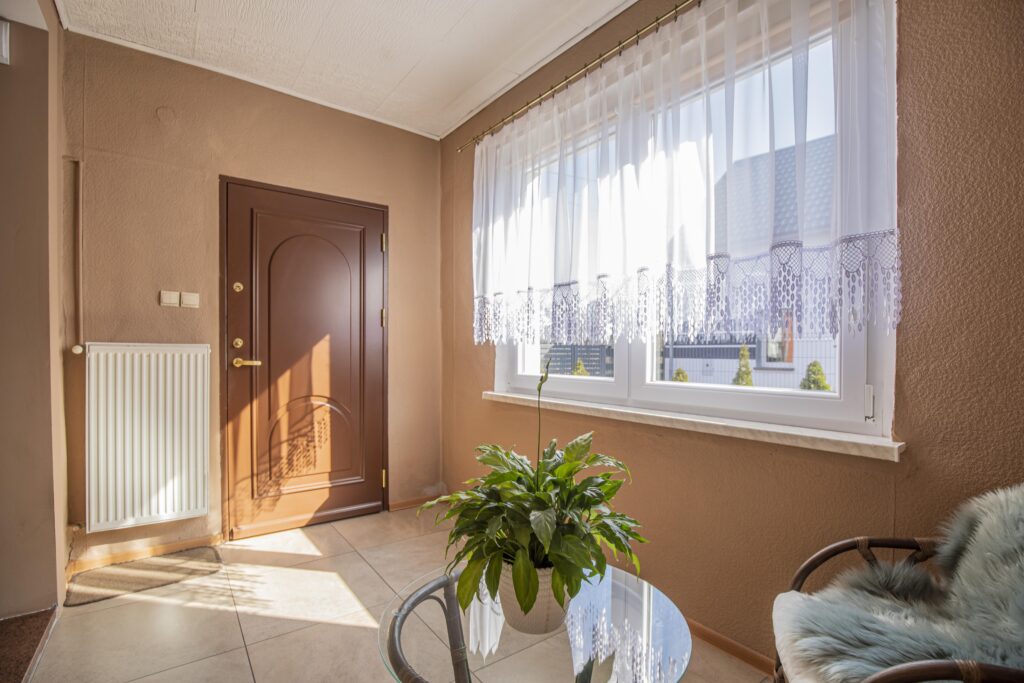 Dwupokoleniowy dom 9km od Brzegu - zdjęcie 14