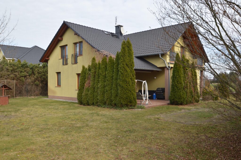 Dom jednorodzinny wolnostojący w Kępie koło Opola. - zdjęcie 1