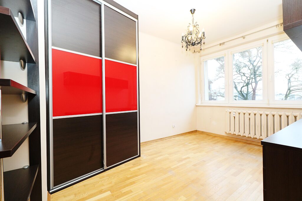 3 pok, Świętojanska, blisko uczelni, blok z cegły - zdjęcie 4
