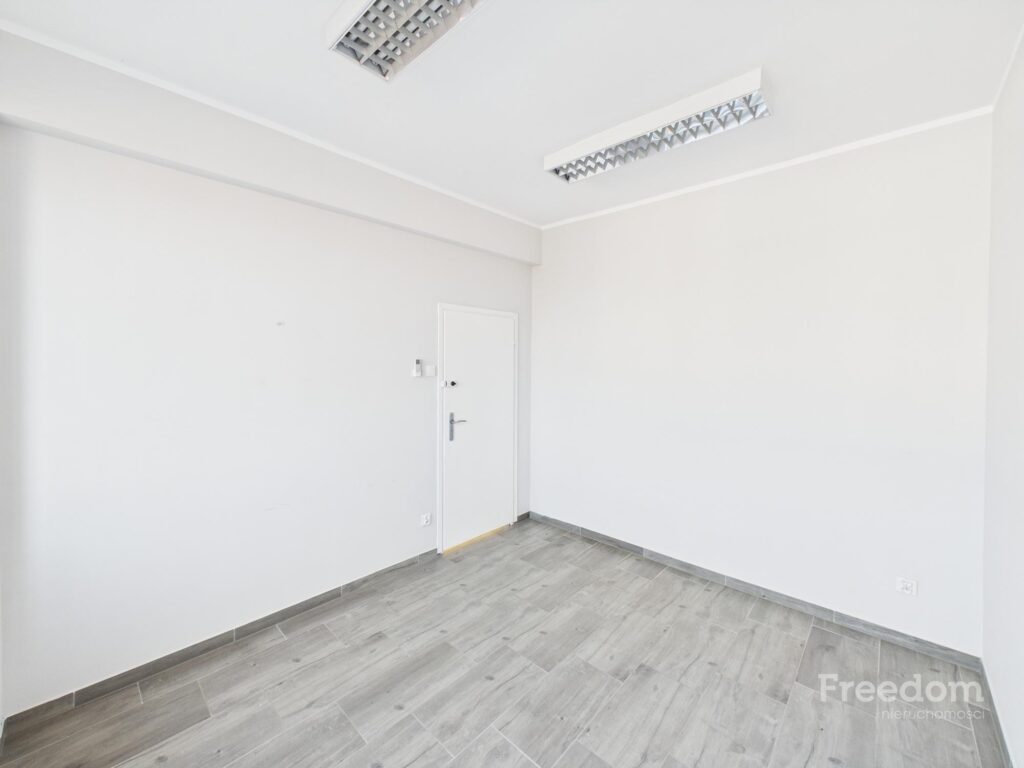 Lokal biurowy na wynajem - Czarnków - zdjęcie 4