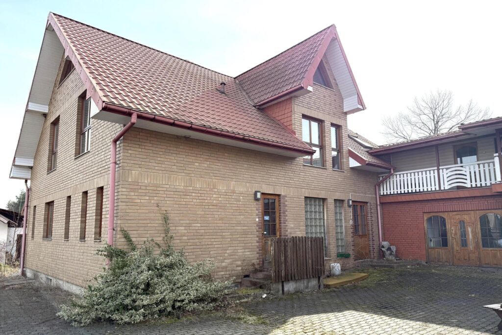 Pensjonat na sprzedaż z domem mieszkalnym, Liszna - zdjęcie 2