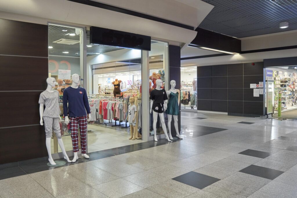 Lokal handlowy w Galerii Mazurskiej w Ostródzie. - zdjęcie 3