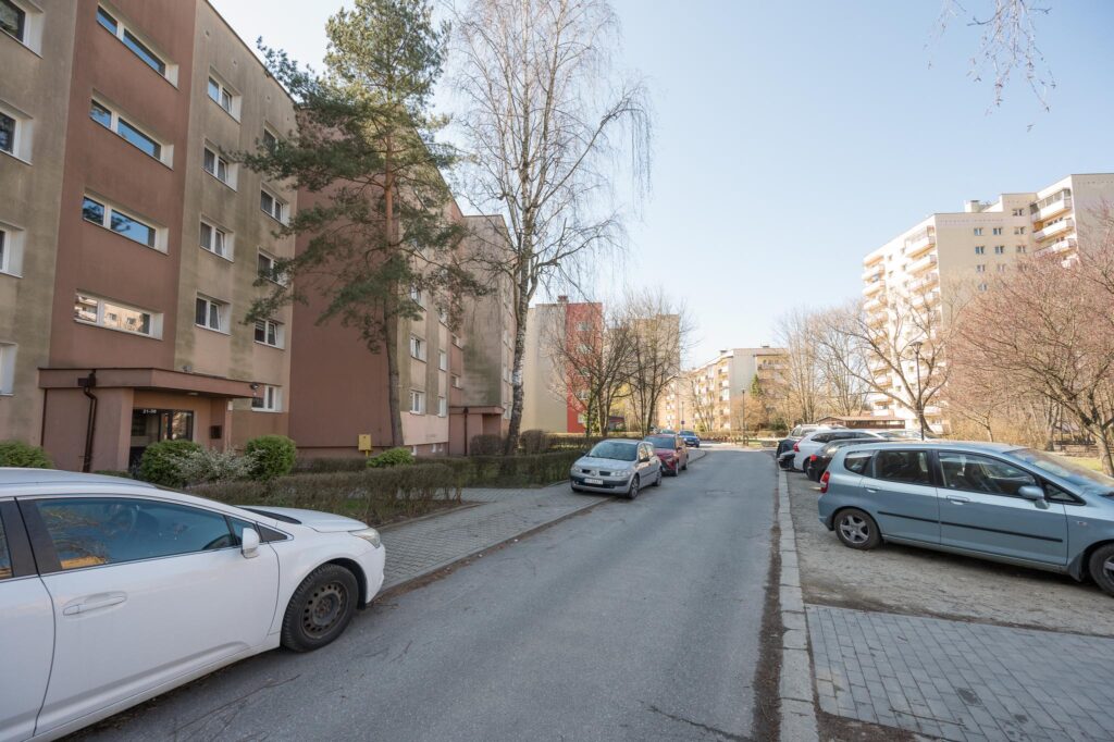3-pokojowe mieszkanie na Ruczaju z dużym balkonem - zdjęcie 9