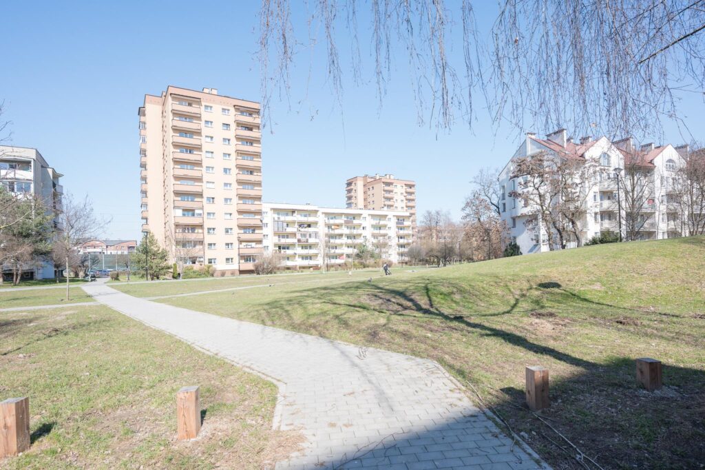 3-pokojowe mieszkanie na Ruczaju z dużym balkonem - zdjęcie 3
