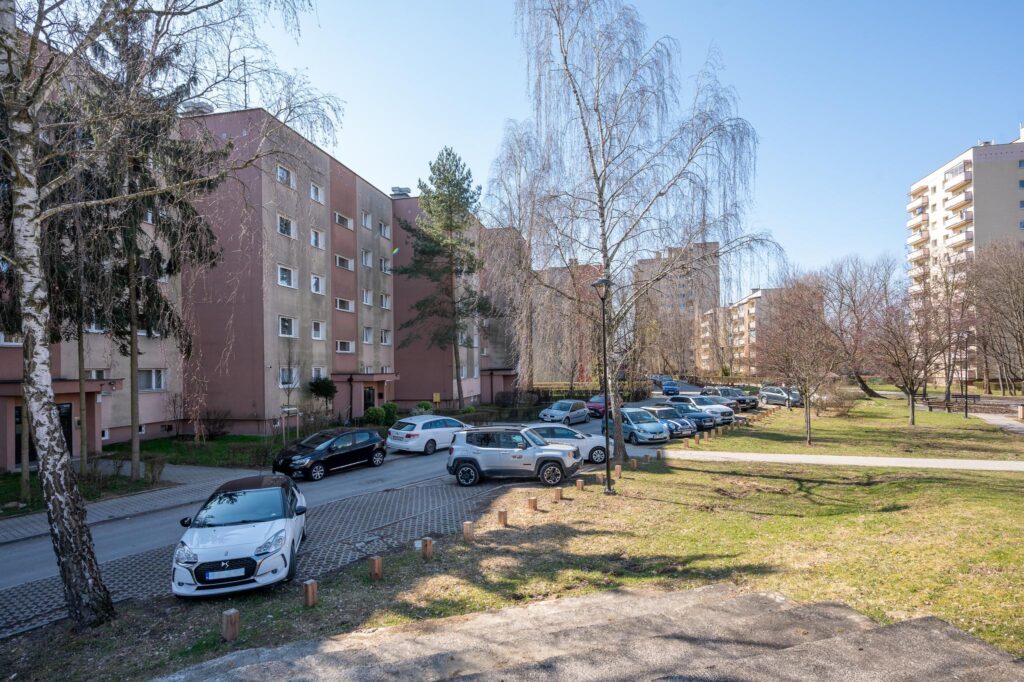 3-pokojowe mieszkanie na Ruczaju z dużym balkonem - zdjęcie 10