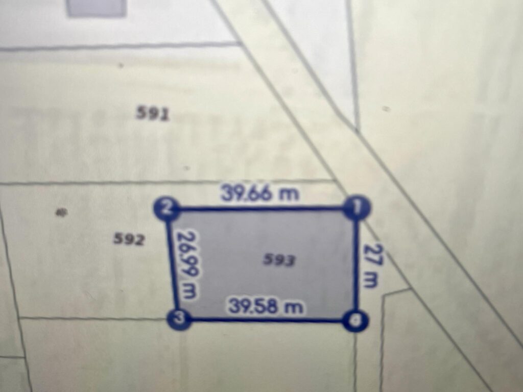 Działka budowlana 1100 m2 w cudownym położeniu - zdjęcie 7