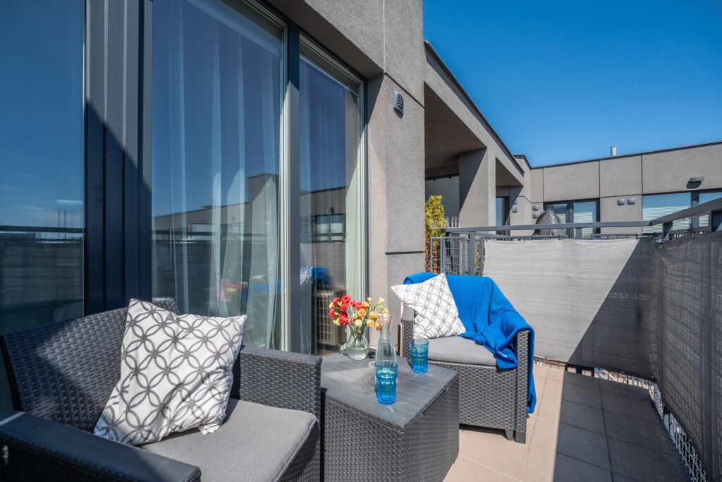 Śliczny apartament na Żeraniu z dwoma balkonami - zdjęcie 9