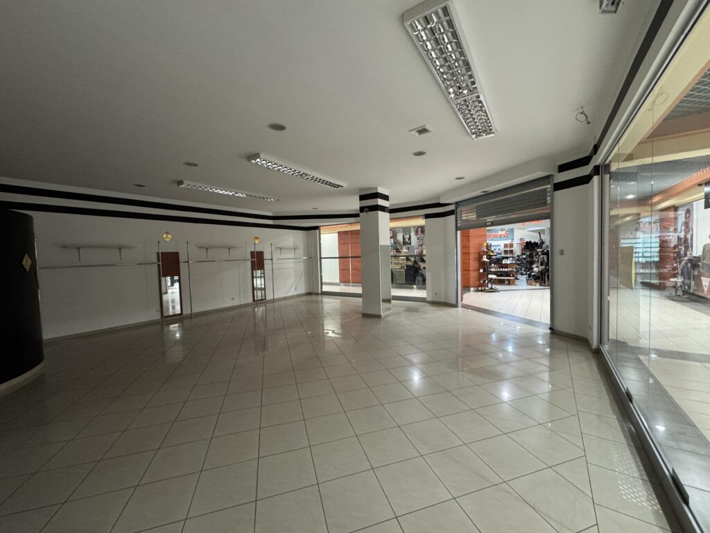 Lokal w galerii handlowej do wynajęcia - zdjęcie 2