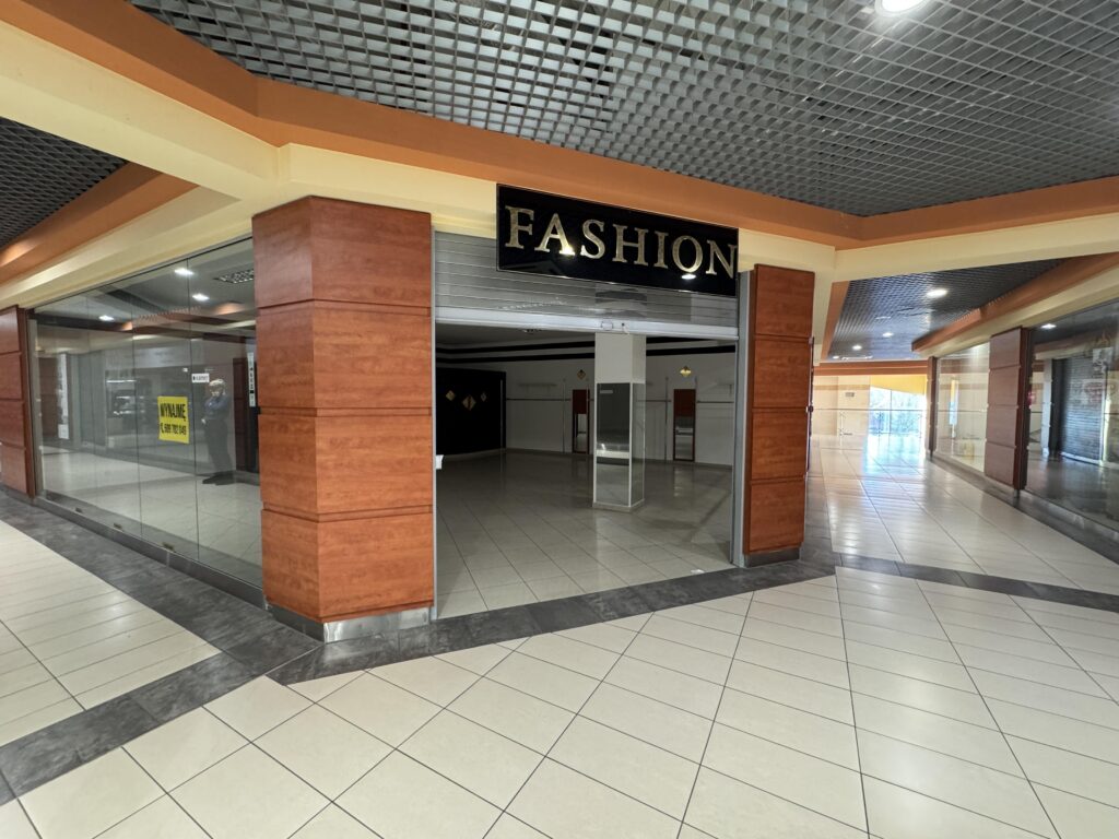 Lokal w galerii handlowej do wynajęcia - zdjęcie 12