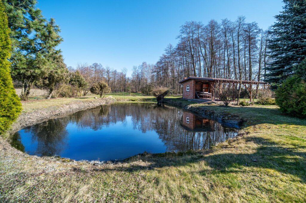 Przepiękny teren 7400 m2 z domem - zdjęcie 3