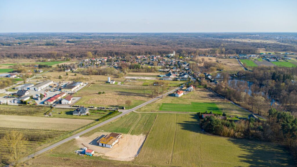 Teren inwestycji mieszkaniowej Promna 50600m2 - zdjęcie 7