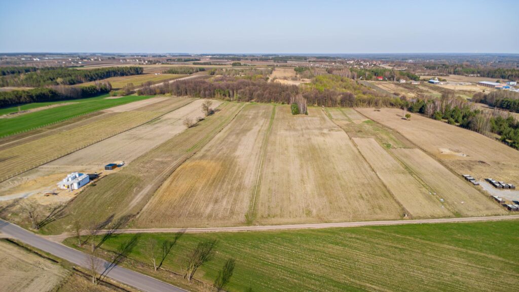 Teren inwestycji mieszkaniowej Promna 50600m2 - zdjęcie 13