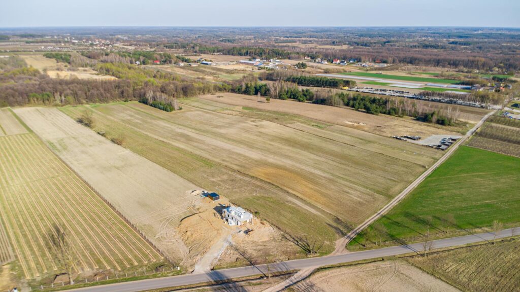 Teren inwestycji mieszkaniowej Promna 50600m2 - zdjęcie 17