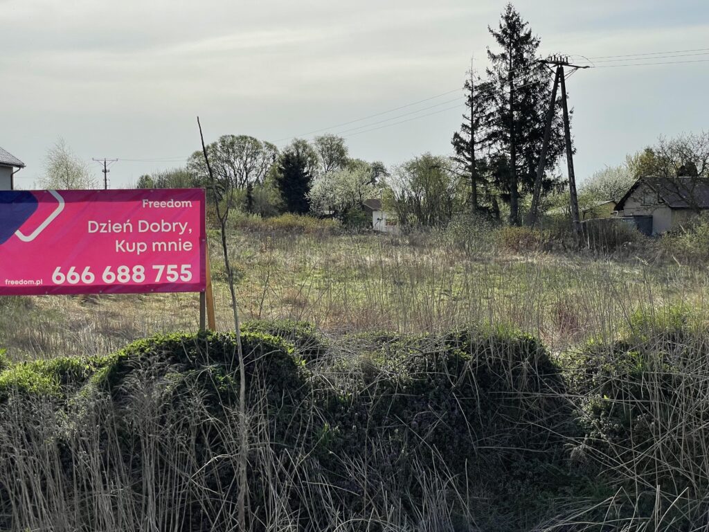 Urokliwa działka 3299m2 - WZ mieszkaniowo-usługowe - zdjęcie 4