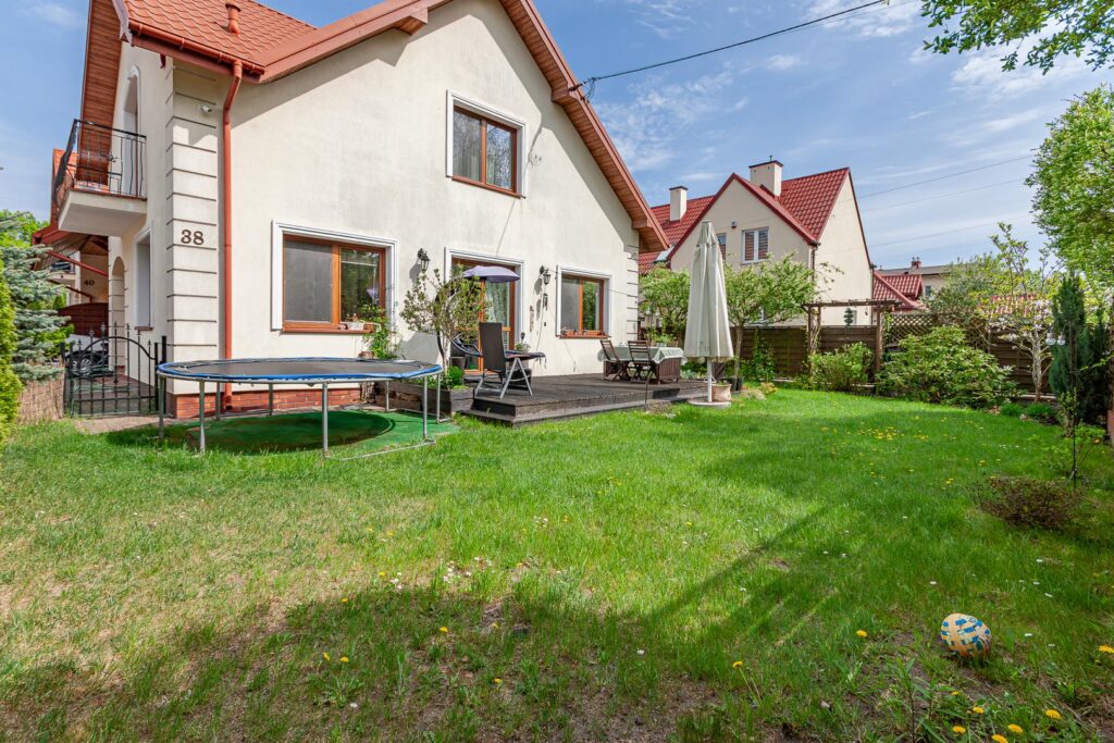 Nowoczesny dom z ogródkiem,  4 pokoje - zdjęcie 20