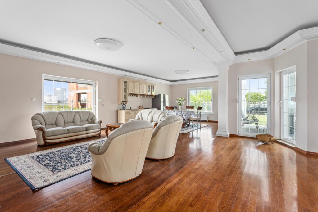 Elegancka rezydencja 360 m2, 6 pokoi pod Poznaniem - zdjęcie 8